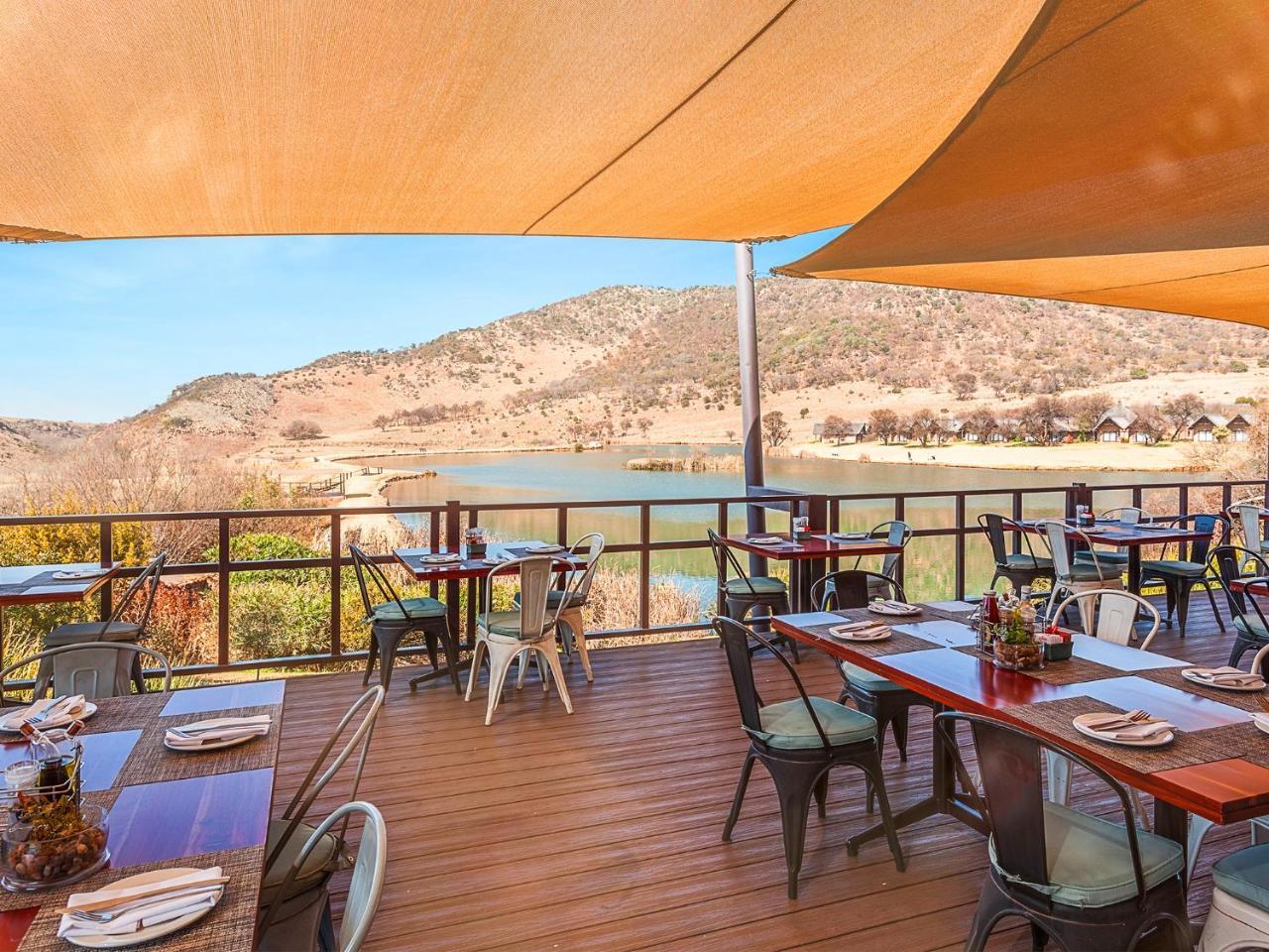 Kloofzicht Lodge & Spa Krugersdorp Zewnętrze zdjęcie The Deck at the LaStella Winery